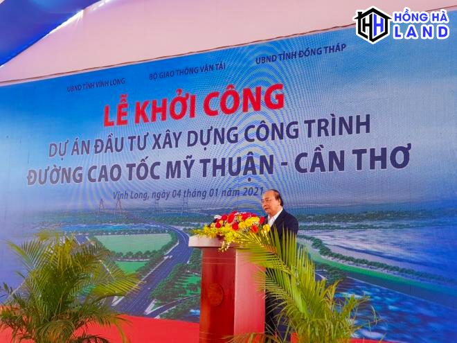 Thủ tướng Nguyễn Xuân Phúc tham dự buổi lễ cao tốc Mỹ Thuận Cần Thơ